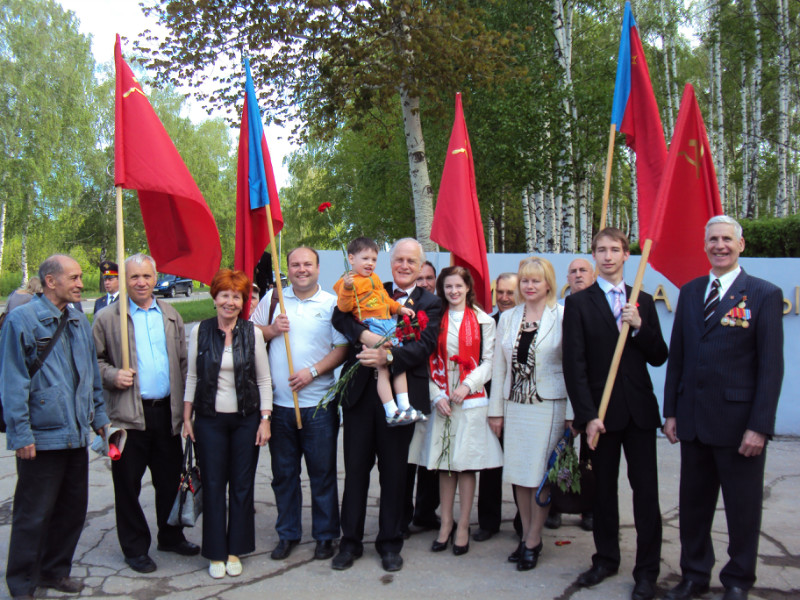 8 Мая по приказу Рязанских властей полиция отсекла красные знамёна от Дня Победы!