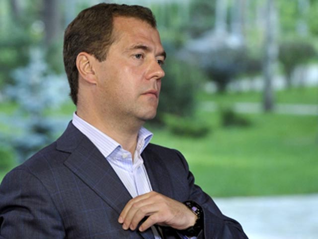 Кабинету Дмитрия Медведева исполнилось 100 дней. Премьер играет вторые, если не эпизодические роли