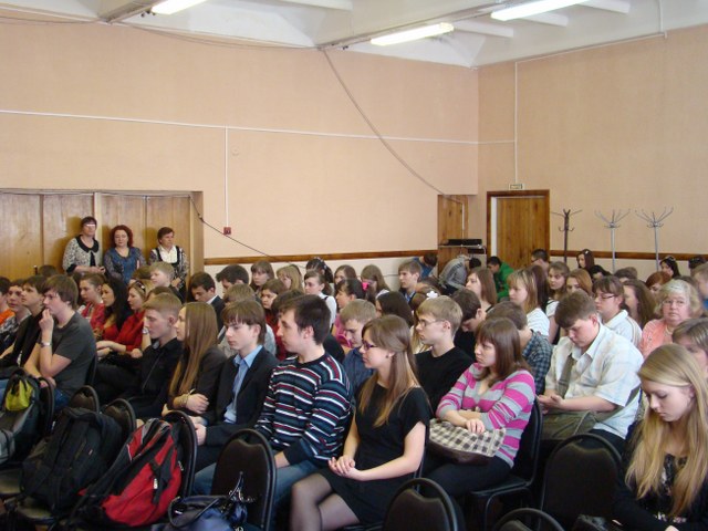 В.Н. Федоткин выступил перед учащимися 10-11 классов