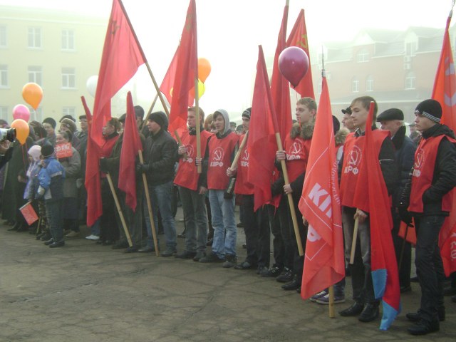 Фоторепортаж с демонстрации и митинга 7-го ноября 2010 года г. Сасово Рязанская область