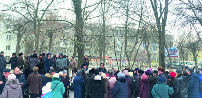 Олег Лебедев на массовых встречах с жителями Рязани рассказывает о конституционных поправках КПРФ