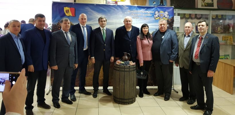 Депутаты-коммунисты посетили фестиваль «Виноградная лоза» – праздник дружбы народов