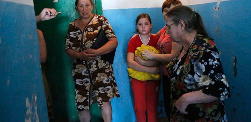 Почти четверть детей в России живут за чертой бедности