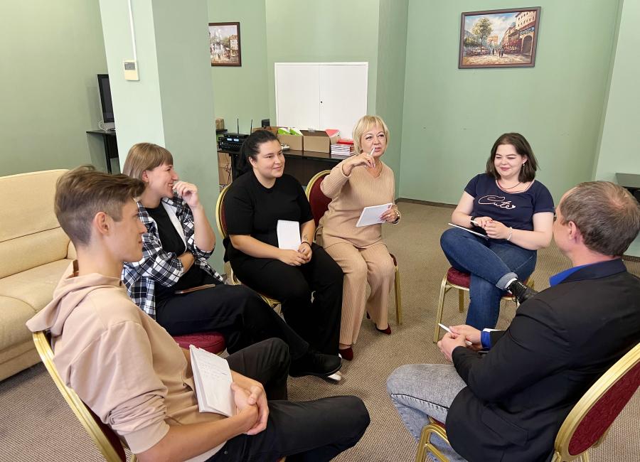 Мария Дробот в Подмосковном Центре политической учебы встретилась со слушателями курса подготовки пионервожатых