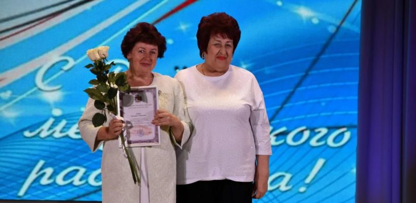 Признание заслуг: представители КПРФ вручили медикам Сасово Благодарственные письма Рязанской областной Думы