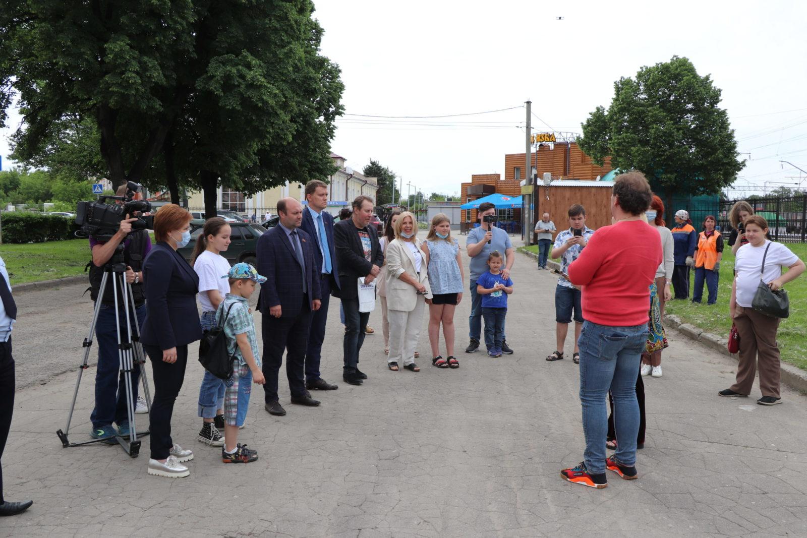 В Рязани заложили первую аллею Сквера художников | 25.05.2021 | Рязань -  БезФормата