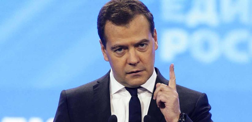 Медведев вцепился в «Единую Россию» после вброса «Медузы» о его отставке