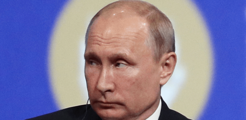 Опрос: 40% россиян заявили, что «Путин выражает интересы силовиков», еще 40% – интересы олигархов