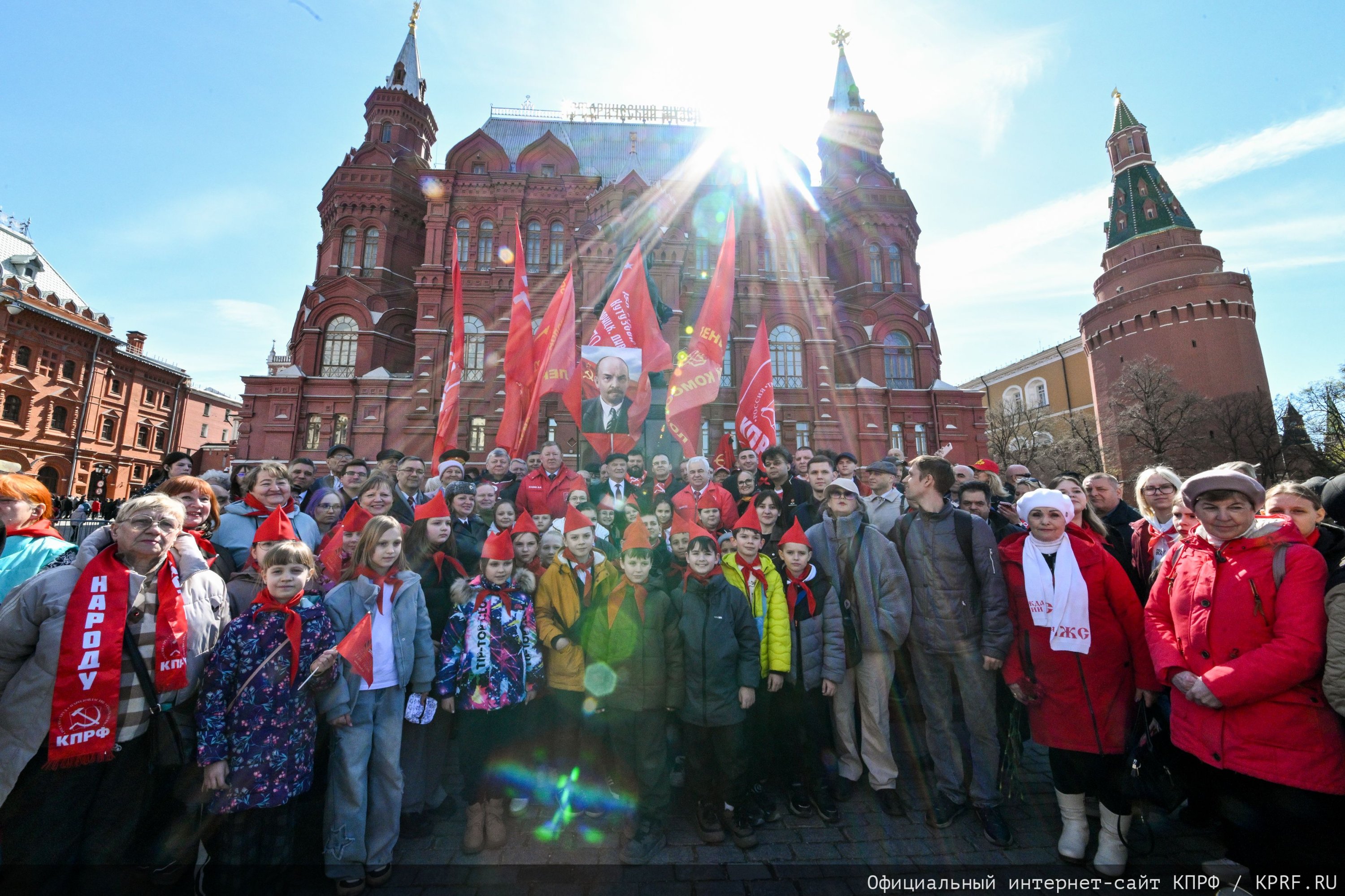 Рязанские пионеры приняли участие в праздновании 156-ой годовщины В.И. Ленина в Москве