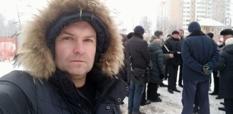 Депутат Рязанской областной Думы Денис Сидоров встретился с жителями улицы Новаторов