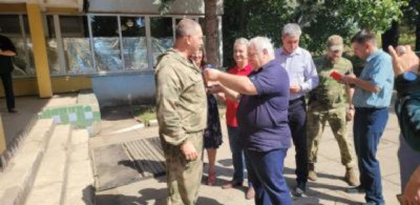 Делегация КПРФ во главе с Казбеком Тайсаевым находится с рабочим визитом в Донбассе