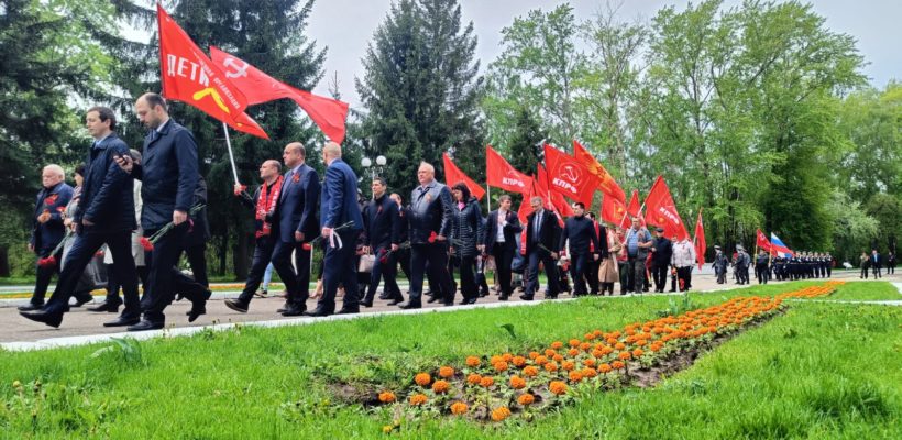 Бессмертного подвига будем достойны! Рязанские коммунисты приняли участие в возложении цветов на Мемориальном комплексе