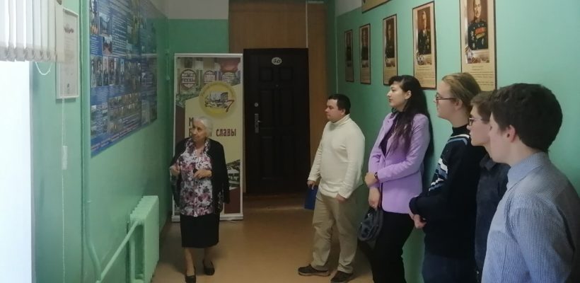 Рязанские комсомольцы посетили музей "Боевой славы" к 100 летию СССР